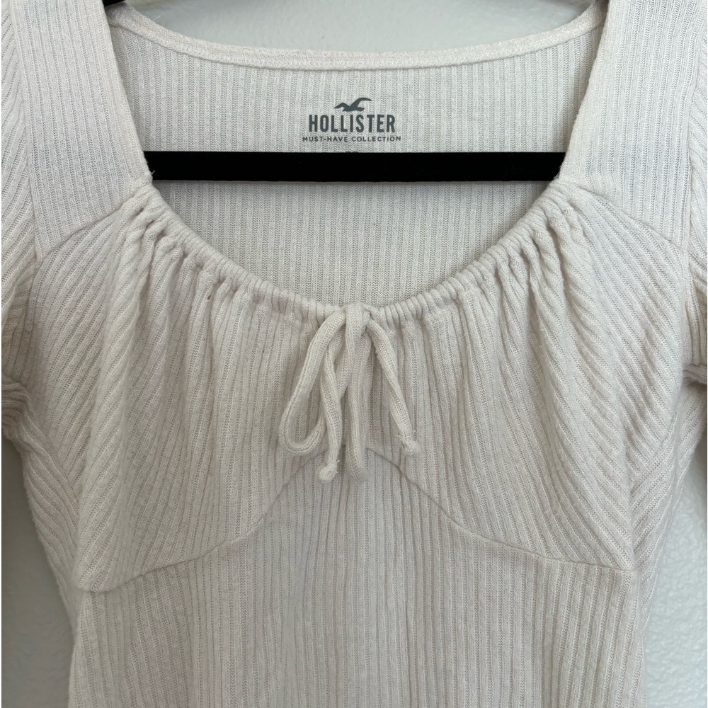 Hollister white long sleeve top. Size S